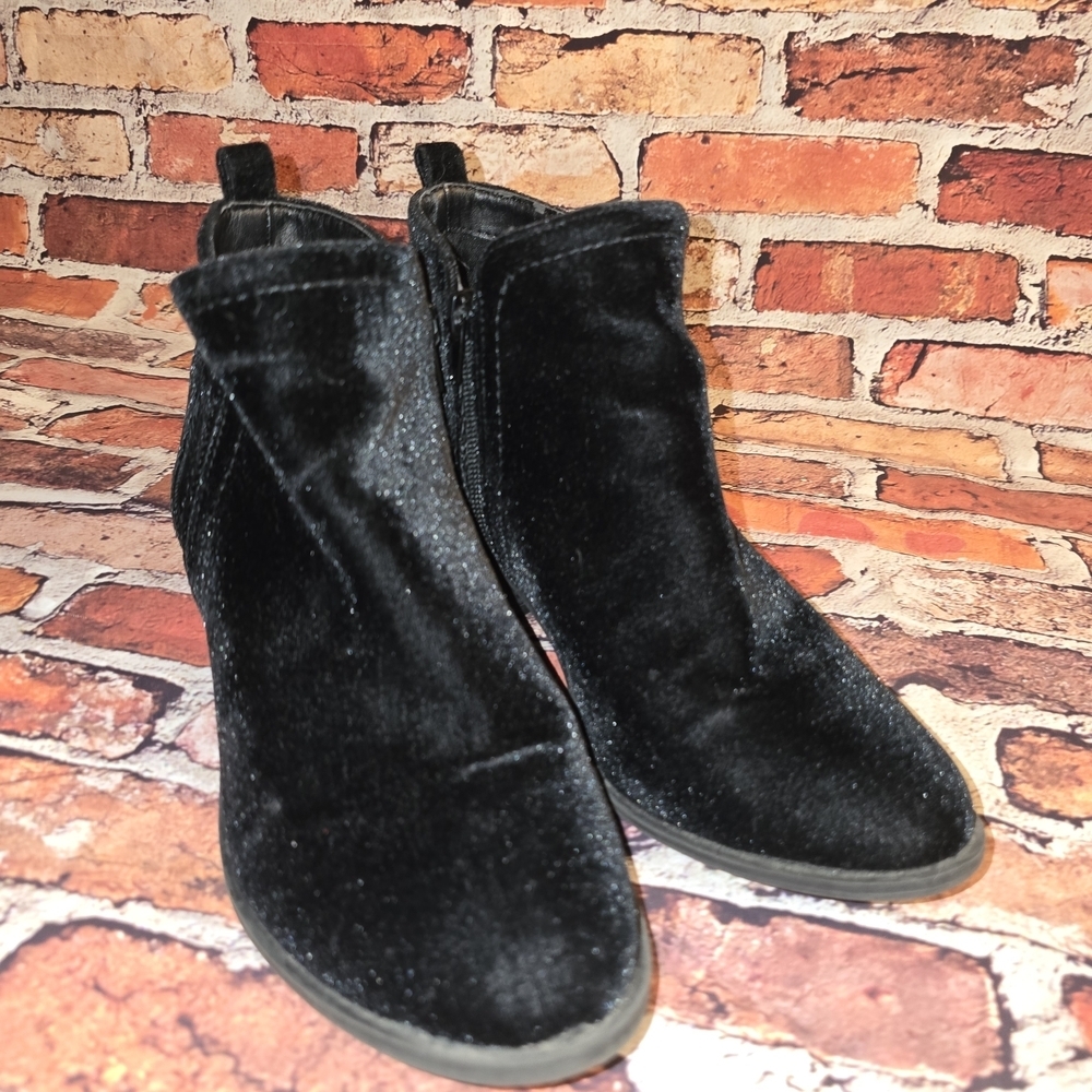 G By Guess Black Velvet Ankle Boots - Women Size 7 1/2